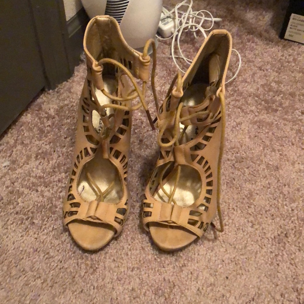 Tie up nude heels